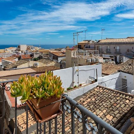 Casa Eu - Bilocale Ortigia Wifi Apartment Сиракуза Екстериор снимка