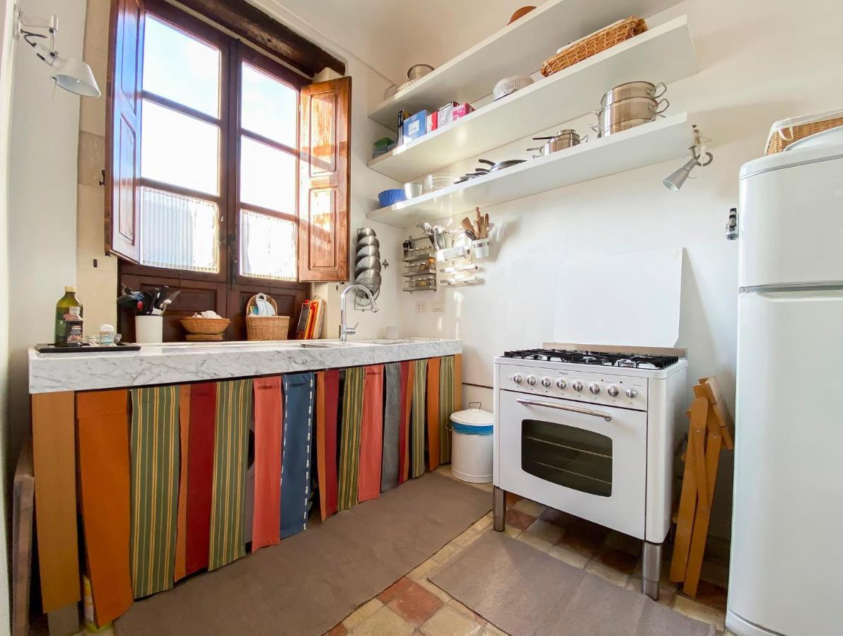 Casa Eu - Bilocale Ortigia Wifi Apartment Сиракуза Екстериор снимка
